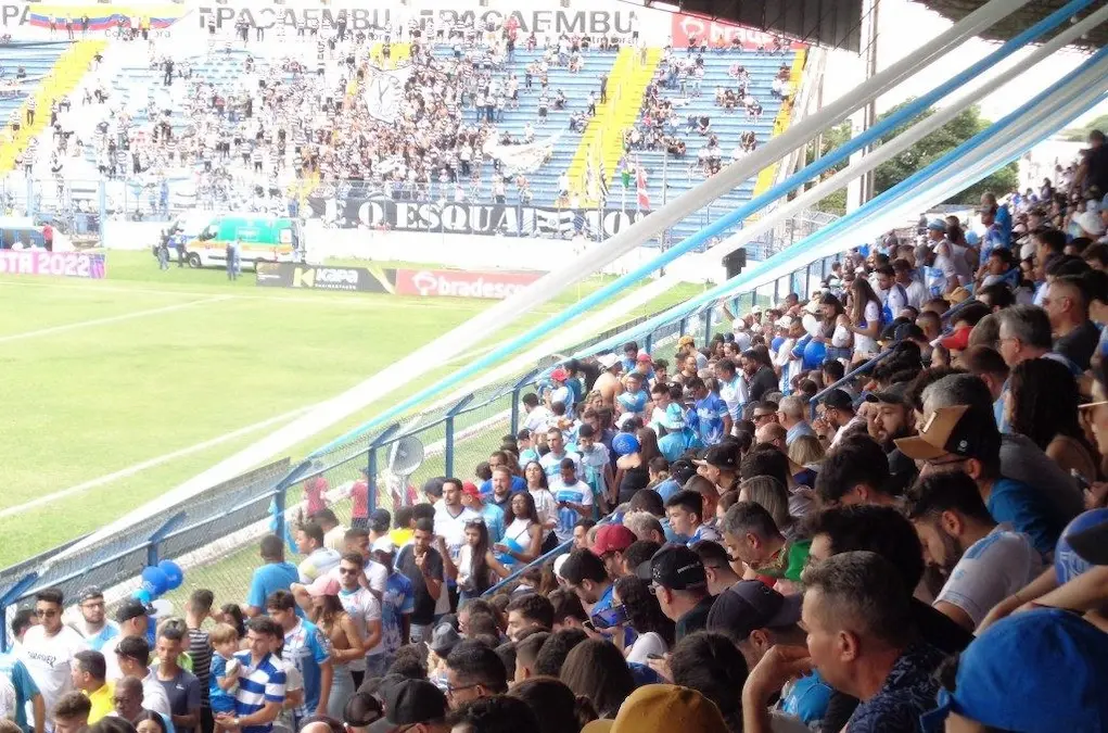 Foto: As Mil Camisas - Torcida do Marília na final da Copa Paulista 2022