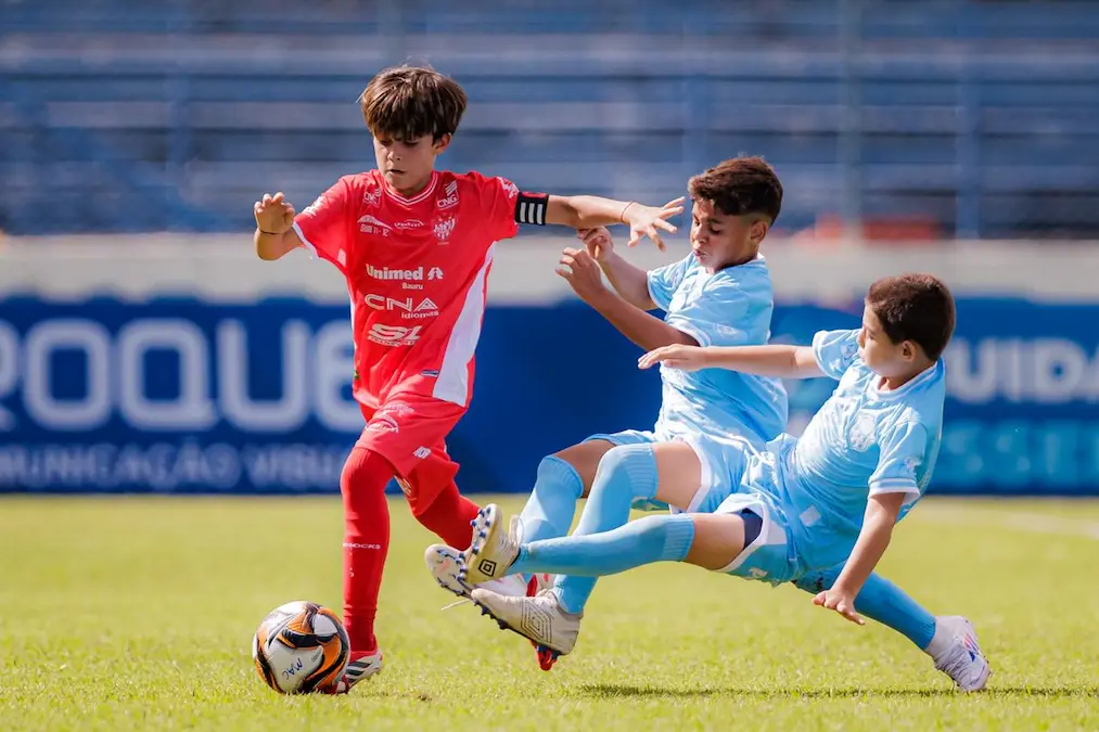 Equipes de base do Marília entram em campo pelo Campeonato Paulista.
