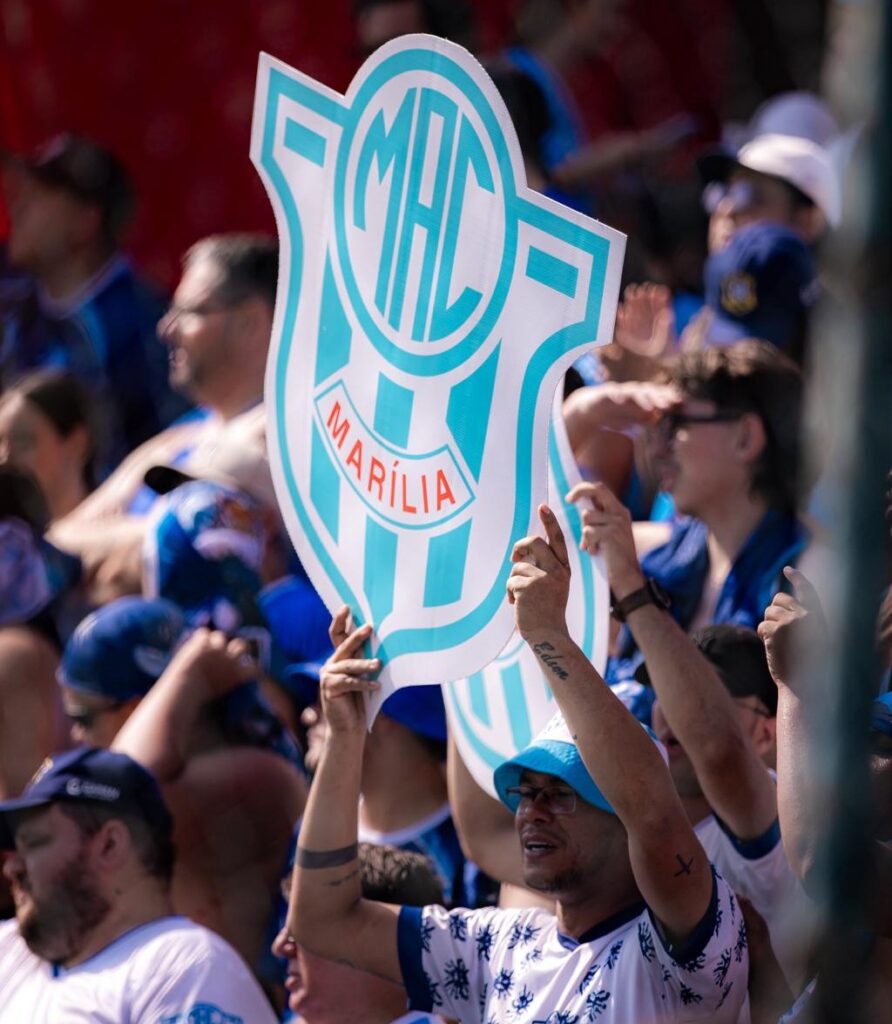 Torcida do Marília compareceu ao Ulrico Mursa