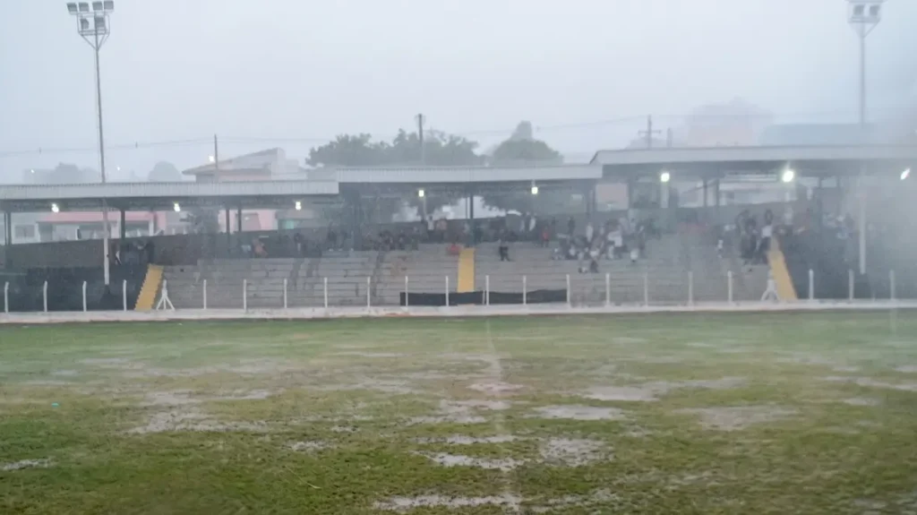 Chuva atinge rodada da Copa SELJ da 1ª Divisão em Marília