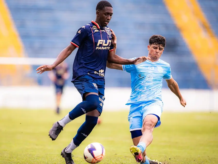 Marília superou o Grêmio Prudente e assumiu o topo da tabela no estadual. (Foto: Matheus Dahsan). 880x675