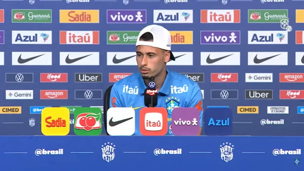 Atacante Gabriel Martinelli durante entrevista coletiva na concentração da Seleção Brasileira nos Estados Unidos.