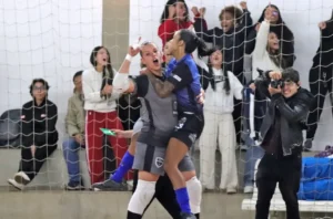 Equipe feminina de Marília antes da final da Copa Record contra Santa Cruz do Rio Pardo.