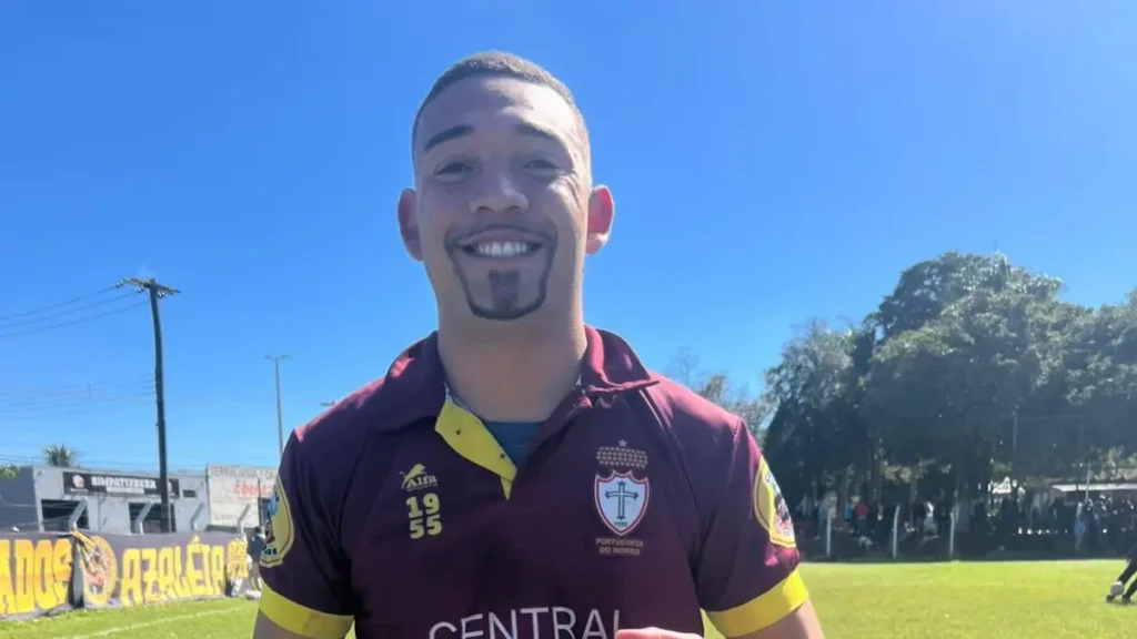 Goleiro Léo Lotério durante partida da Portuguesa do Morro pela Copa SELJ em Marília.