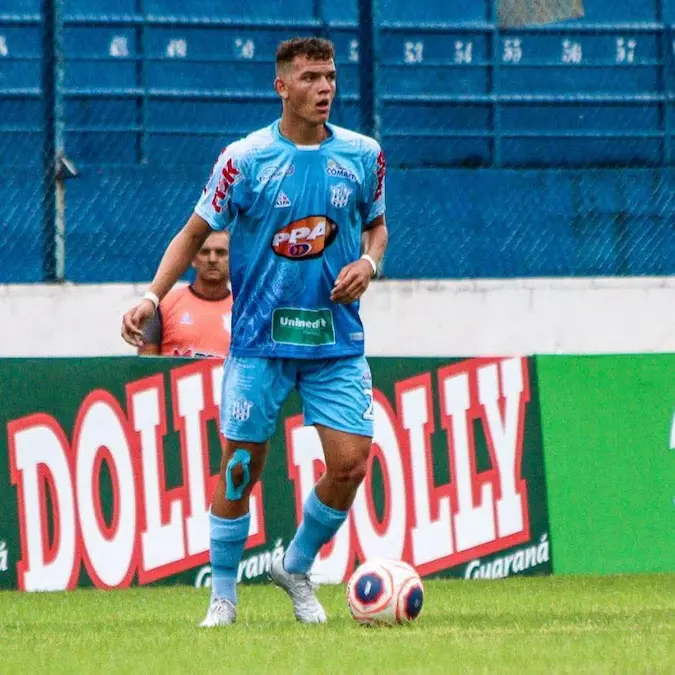 Maycon durante passagem pelo Marília Atlético Clube, onde atuou nas categorias de base e no profissional.