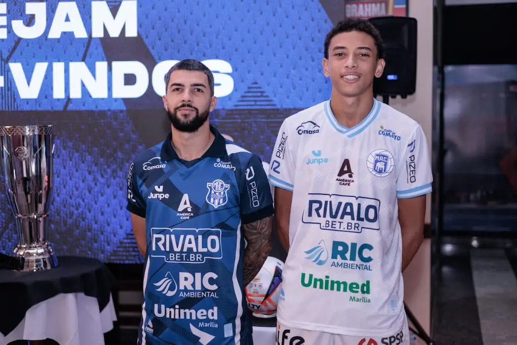 Matheus Marcondele e João Marcelo