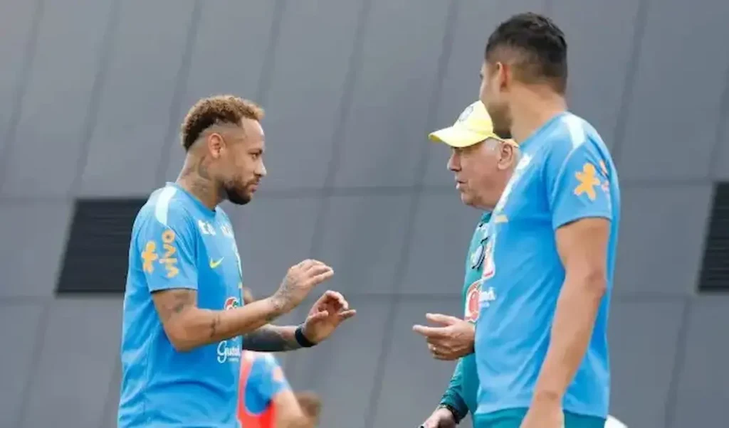 Neymar volta aos treinos da Seleção Brasileira e aumenta expectativa por retorno contra a Escócia.