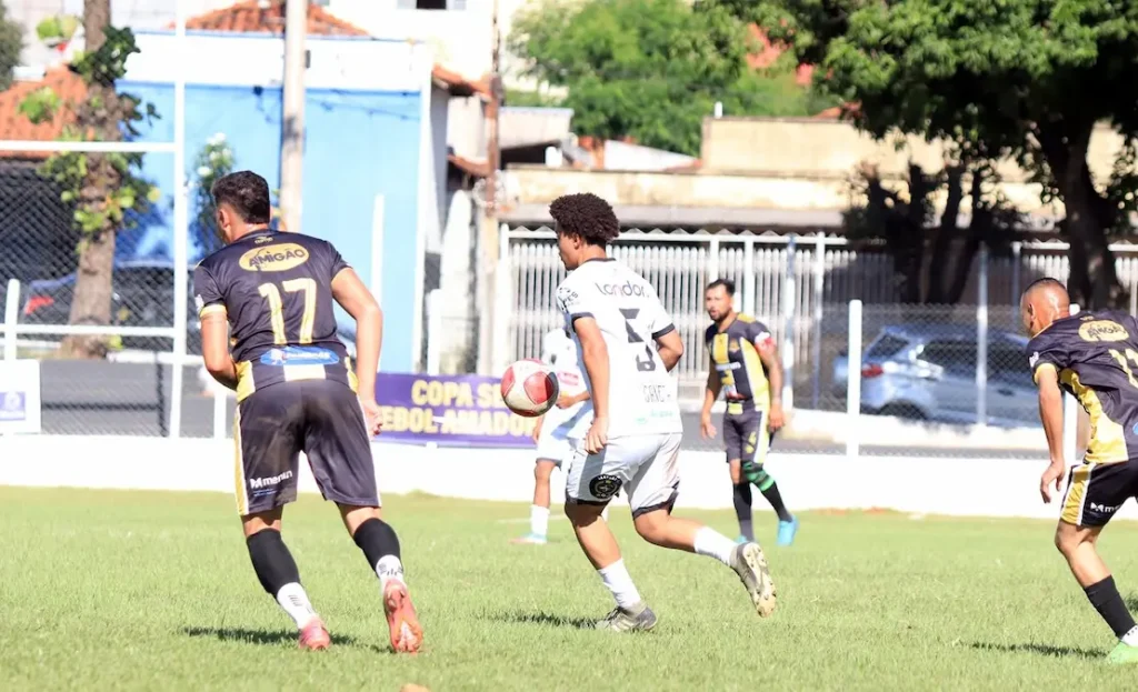 Copa SELJ define três semifinalistas; última vaga será decidida entre Portuguesa do Morro e Amigos do Dê.