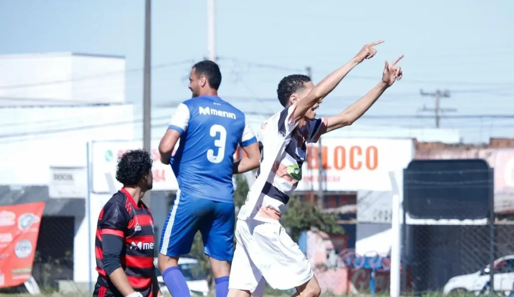 4M Colorado e Teotônio Ypê disputam vaga na final da Copa SELJ 2ª Divisão. Veja campanhas e prováveis escalações.