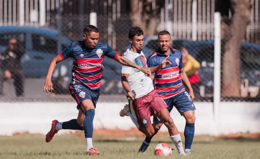 Altaneira e 4M Colorado vencem por 1 a 0 e garantem vaga na final da Copa SELJ. Confira os resultados das semifinais.