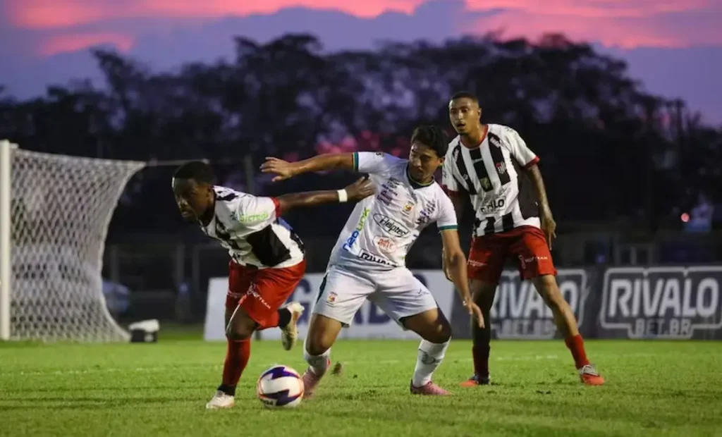 União São João avança às quartas da Copa Paulista após perder por 3 a 1 para o Bandeirante e vencer o agregado por 4 a 3.