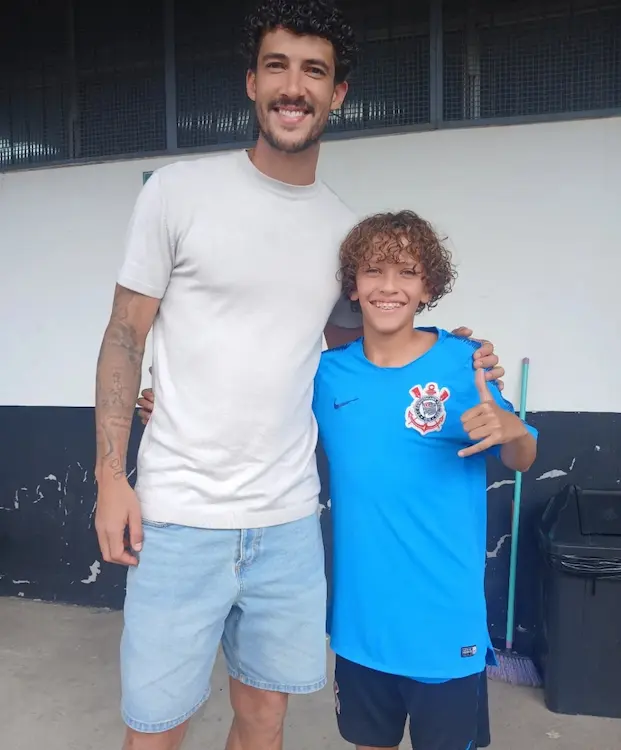 José Antônio ao lado do zagueiro Gustavo Henrique, do Corinthians. (Foto: Reprodução/Instagram)