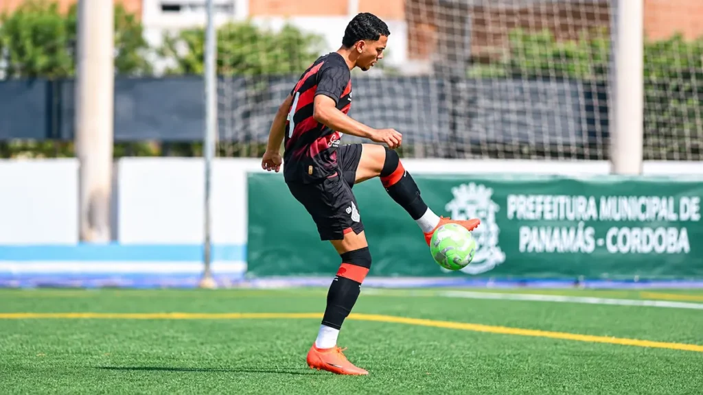 Athletico de Bruno Gabriel vence o São Paulo por 2 a 0 e chega à final do Mundial Juvenil. Veja os detalhes da classificação.