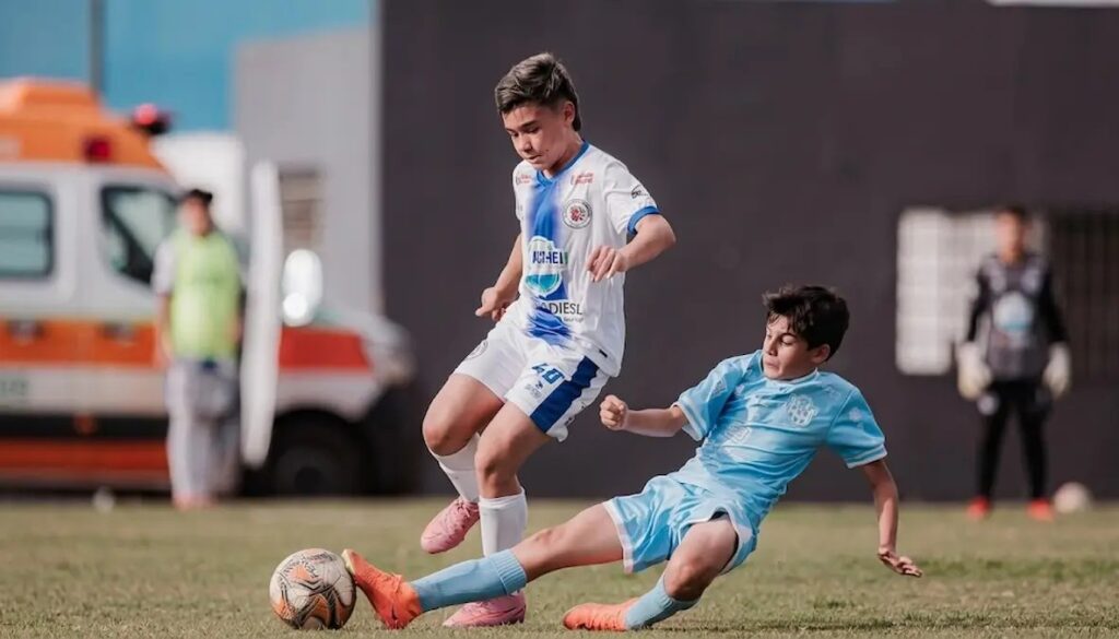 Maquinho Sub-12 vence o Assisense e terá o Corinthians como adversário na segunda fase. (Foto: Matheus
